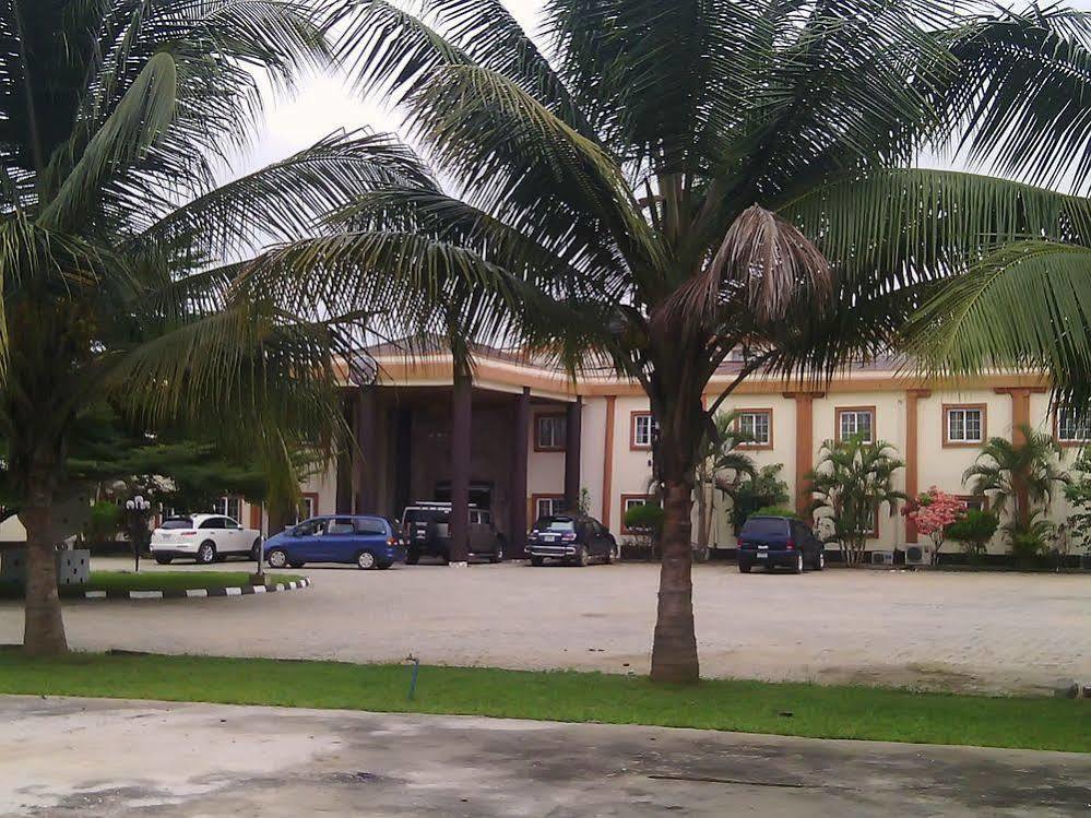 Tiffany Hotel And Towers Imogwu-Agwa ภายนอก รูปภาพ