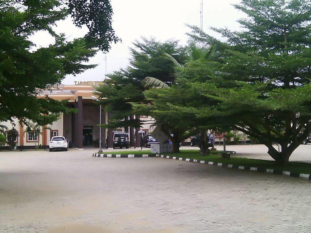 Tiffany Hotel And Towers Imogwu-Agwa ภายนอก รูปภาพ